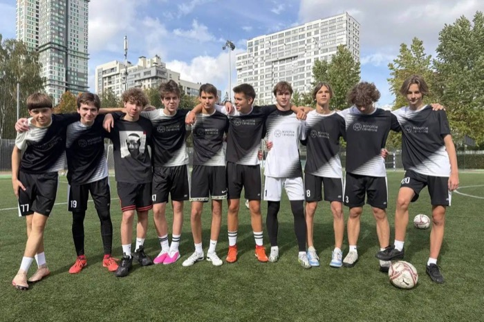 Товарищеский матч по футболу с «Хорошколой»